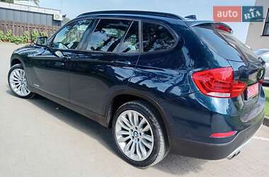 Внедорожник / Кроссовер BMW X1 2015 в 