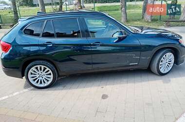 Внедорожник / Кроссовер BMW X1 2015 в 