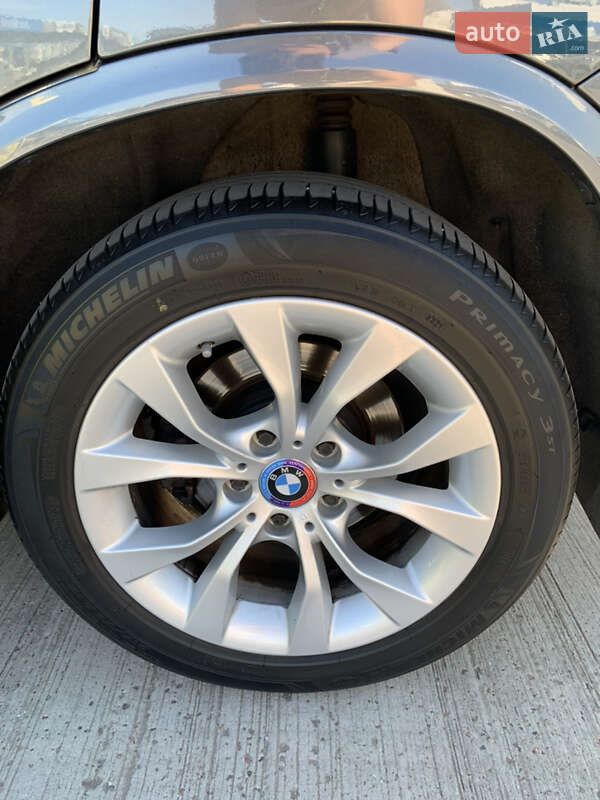 Внедорожник / Кроссовер BMW X1 2012 в Киеве