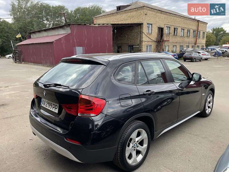Позашляховик / Кросовер BMW X1 2011 в Києві
