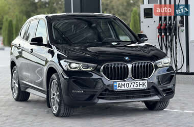 Внедорожник / Кроссовер BMW X1 2022 в Звягеле