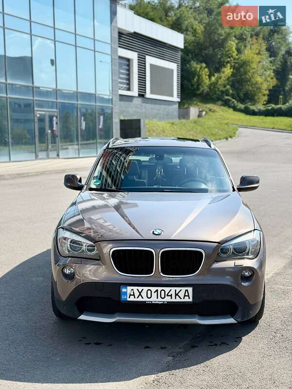 Внедорожник / Кроссовер BMW X1 2011 в Харькове