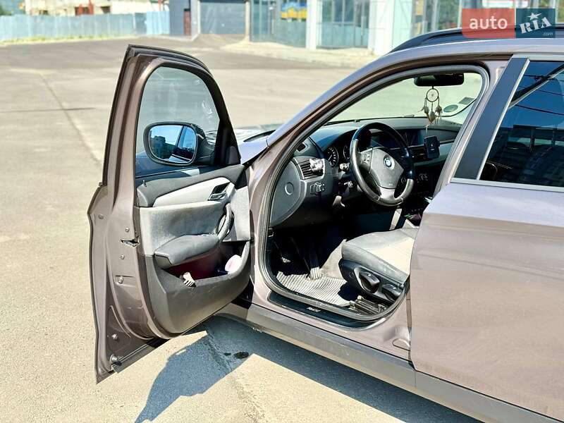 Внедорожник / Кроссовер BMW X1 2011 в Харькове