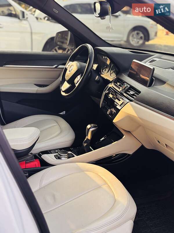 Позашляховик / Кросовер BMW X1 2016 в Тернополі