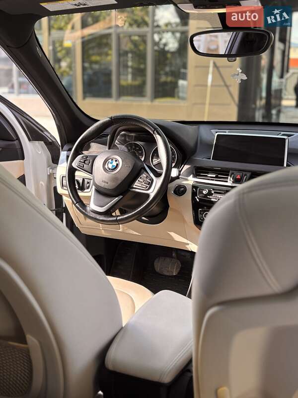 Позашляховик / Кросовер BMW X1 2016 в Тернополі