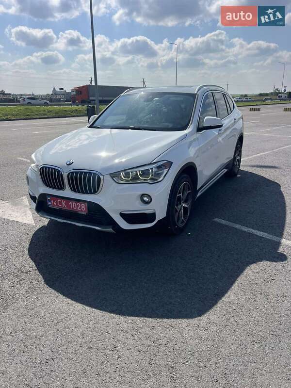 Позашляховик / Кросовер BMW X1 2018 в Львові