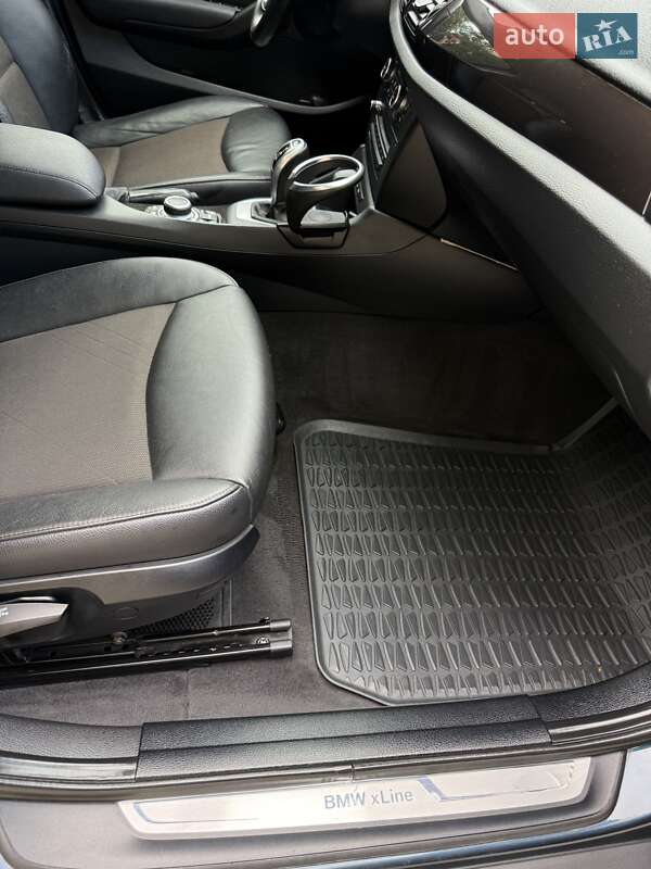 Позашляховик / Кросовер BMW X1 2012 в Чернівцях