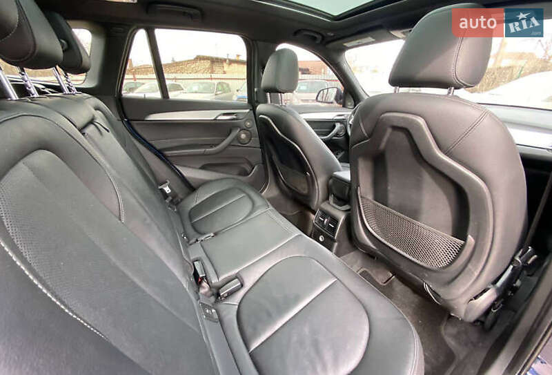 Позашляховик / Кросовер BMW X1 2016 в Києві