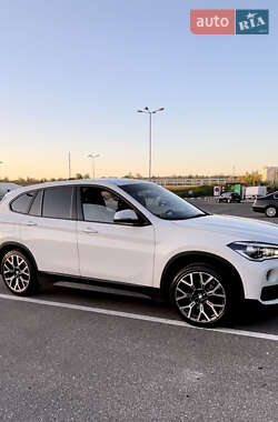 Позашляховик / Кросовер BMW X1 2017 в Одесі