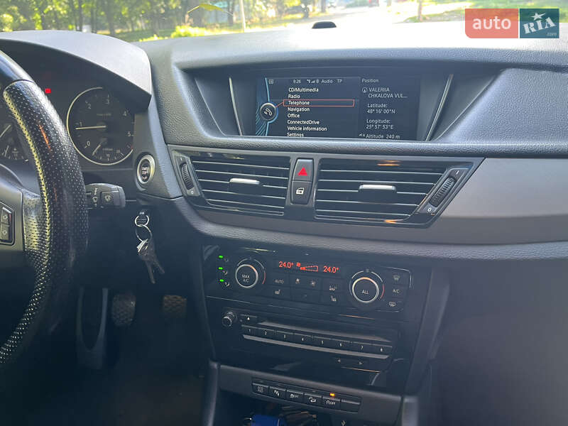 Внедорожник / Кроссовер BMW X1 2013 в Черновцах