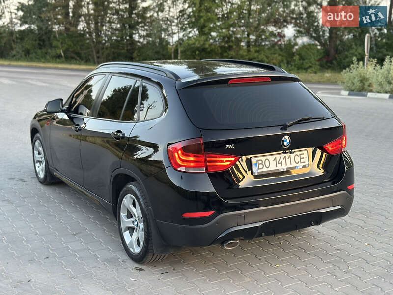 Внедорожник / Кроссовер BMW X1 2013 в Хмельницком