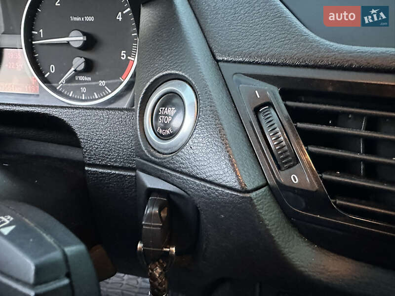 Внедорожник / Кроссовер BMW X1 2013 в Хмельницком