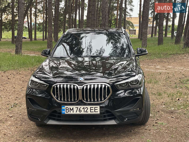 Внедорожник / Кроссовер BMW X1 2015 в Киеве