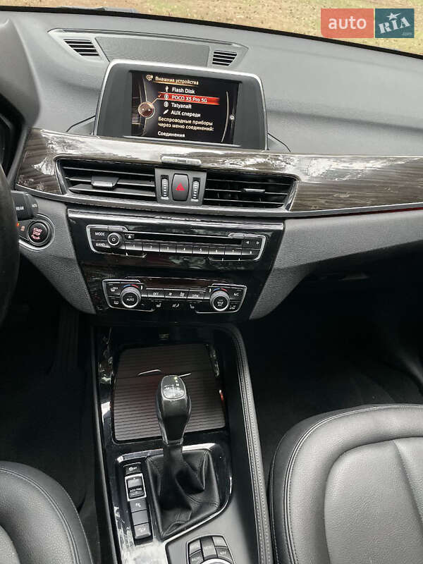 Внедорожник / Кроссовер BMW X1 2015 в Киеве