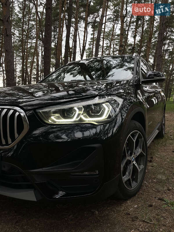 Внедорожник / Кроссовер BMW X1 2015 в Киеве