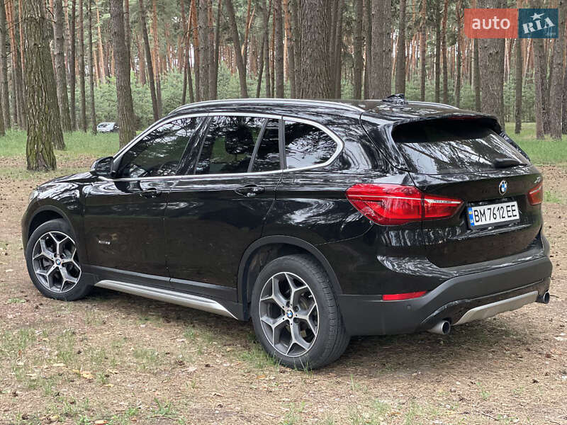 Внедорожник / Кроссовер BMW X1 2015 в Киеве