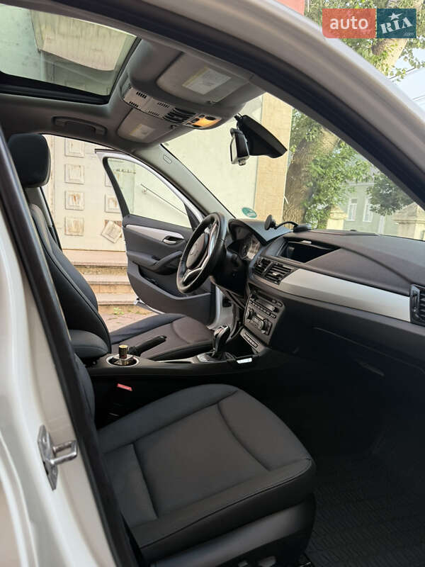 Позашляховик / Кросовер BMW X1 2013 в Рені