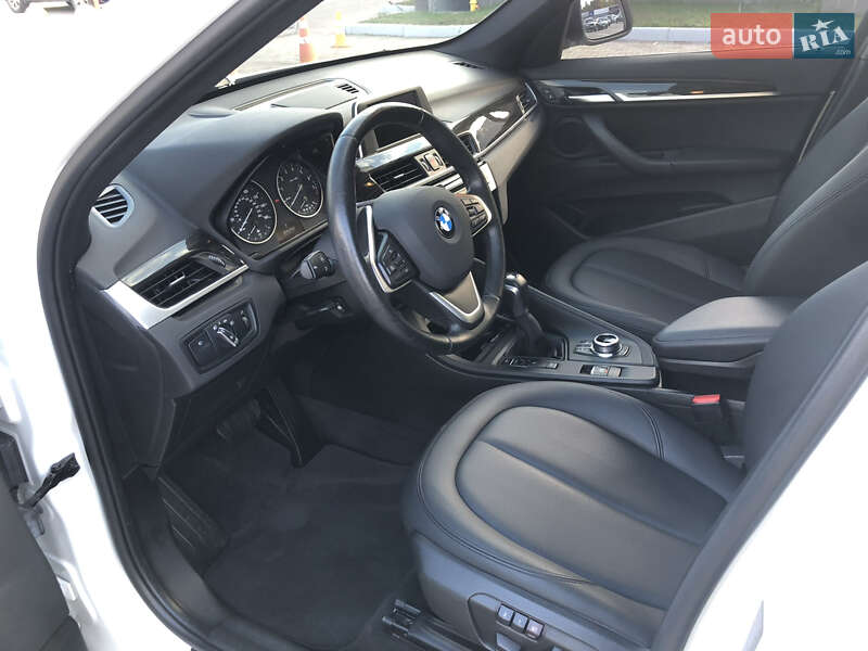 Внедорожник / Кроссовер BMW X1 2016 в Одессе