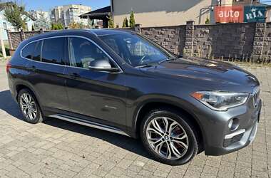 Внедорожник / Кроссовер BMW X1 2015 в 