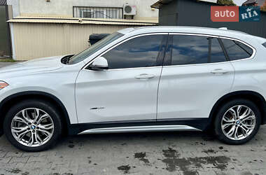 Внедорожник / Кроссовер BMW X1 2016 в 