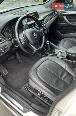 Внедорожник / Кроссовер BMW X1 2016 в 