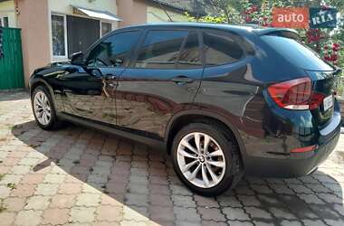 Внедорожник / Кроссовер BMW X1 2013 в 
