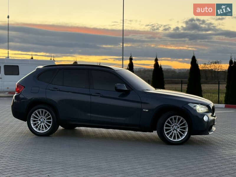 Внедорожник / Кроссовер BMW X1 2011 в Черновцах