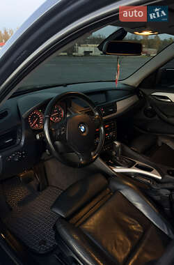 Позашляховик / Кросовер BMW X1 2011 в  фото 29 Позашляховик / Кросовер BMW X1 2011 в