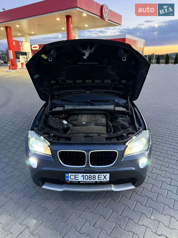 Внедорожник / Кроссовер BMW X1 2011 в Черновцах