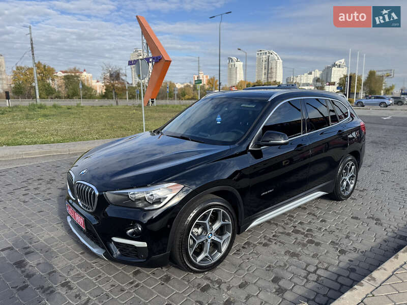 Внедорожник / Кроссовер BMW X1 2016 в Киеве