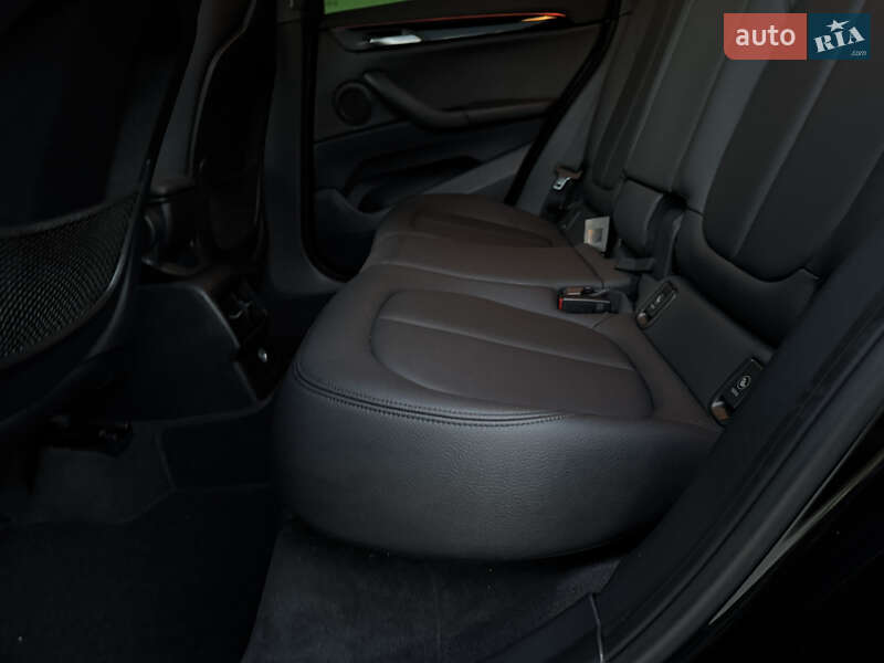 Внедорожник / Кроссовер BMW X1 2016 в Киеве