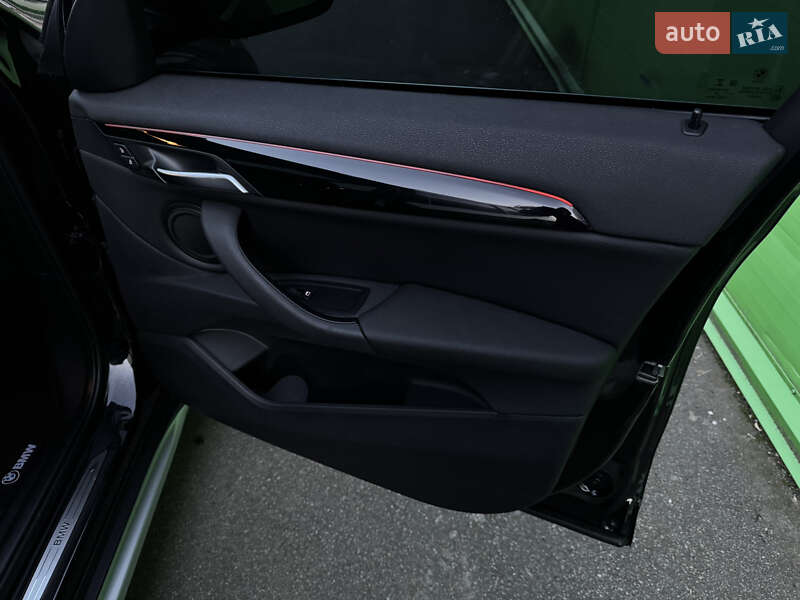 Внедорожник / Кроссовер BMW X1 2016 в Киеве