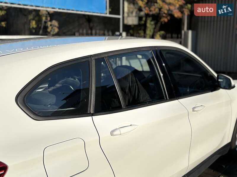 Внедорожник / Кроссовер BMW X1 2017 в Черкассах фото 11 Внедорожник / Кроссовер BMW X1 2017 в Черкассах