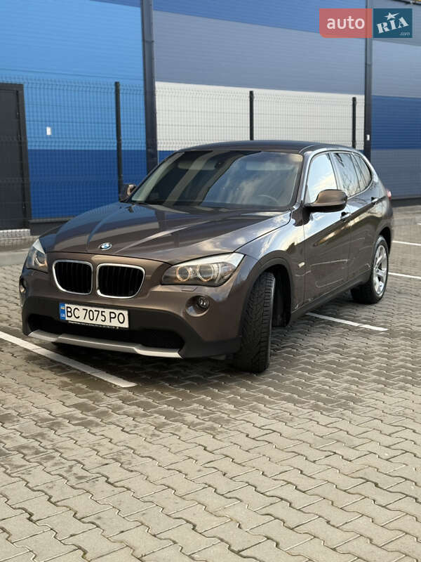 BMW X1 2011