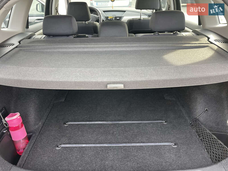 Позашляховик / Кросовер BMW X1 2014 в Чернівцях