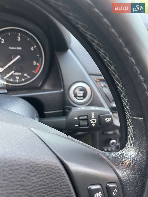 Позашляховик / Кросовер BMW X1 2014 в Чернівцях