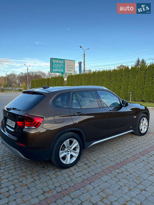 Внедорожник / Кроссовер BMW X1 2010 в Дунаевцах