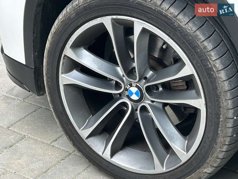 Внедорожник / Кроссовер BMW X1 2014 в Измаиле
