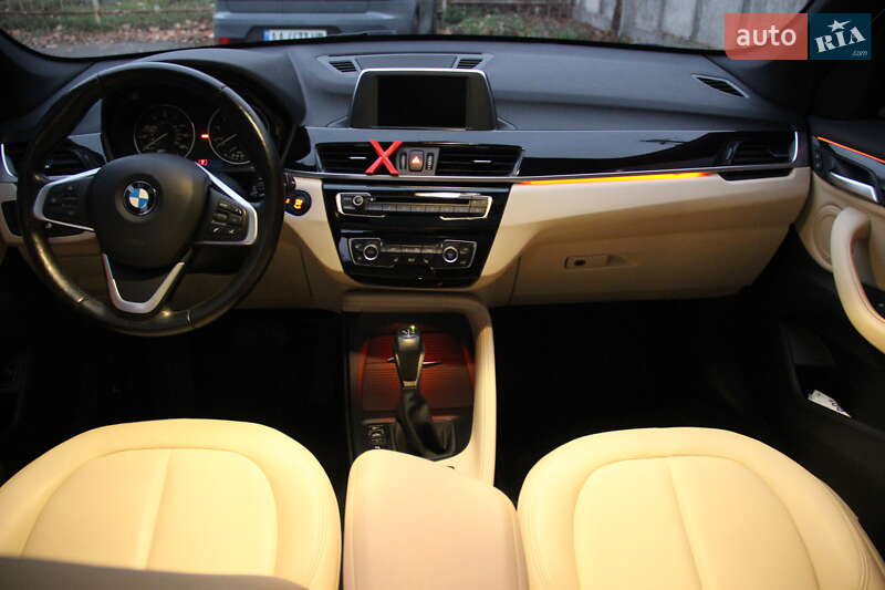 Внедорожник / Кроссовер BMW X1 2017 в Киеве