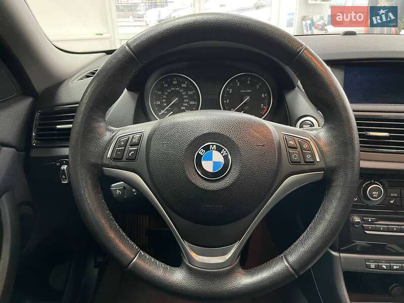 Внедорожник / Кроссовер BMW X1 2014 в Киеве