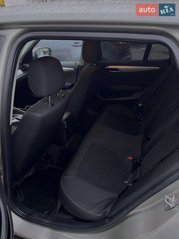 Позашляховик / Кросовер BMW X1 2011 в Чернівцях