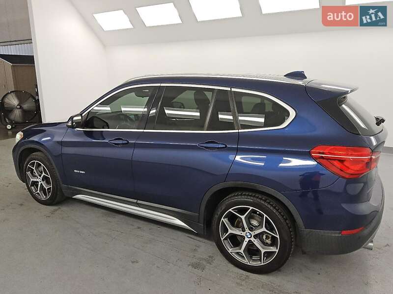 Внедорожник / Кроссовер BMW X1 2017 в Ивано-Франковске