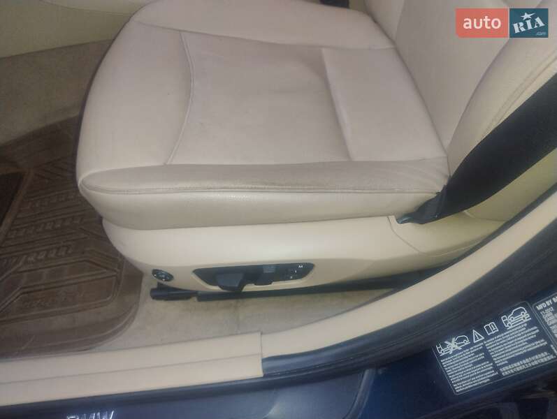 Внедорожник / Кроссовер BMW X1 2012 в Киеве