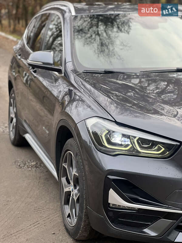 Внедорожник / Кроссовер BMW X1 2016 в Киеве