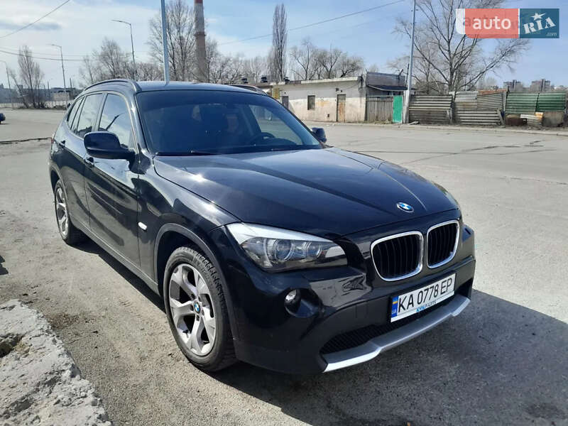 Внедорожник / Кроссовер BMW X1 2012 в Киеве