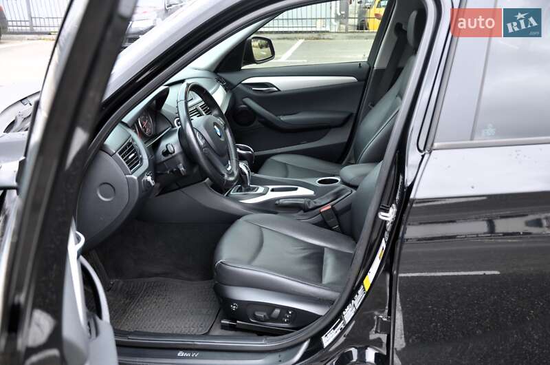 Внедорожник / Кроссовер BMW X1 2013 в Киеве