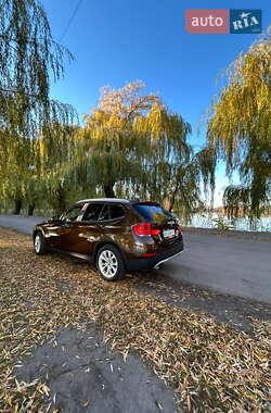Внедорожник / Кроссовер BMW X1 2013 в Дубно