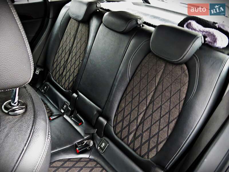 Внедорожник / Кроссовер BMW X1 2015 в Черкассах