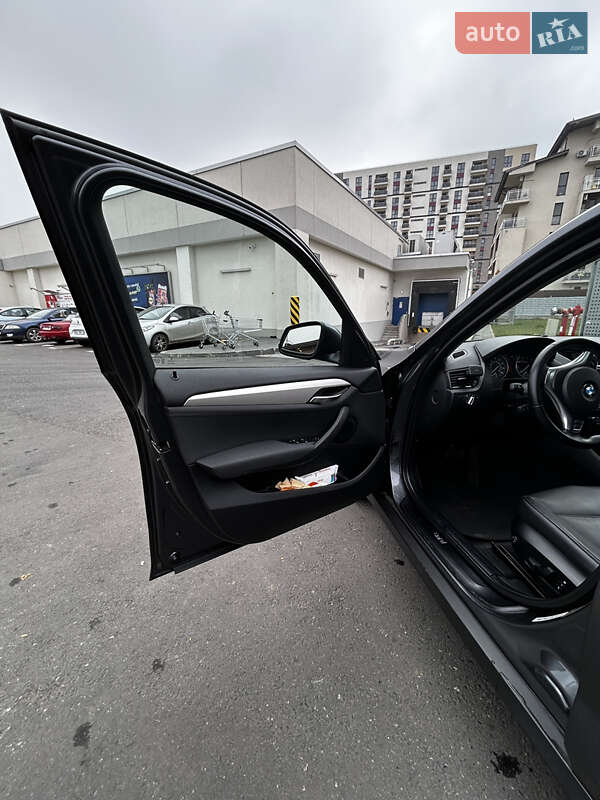 Внедорожник / Кроссовер BMW X1 2014 в Одессе