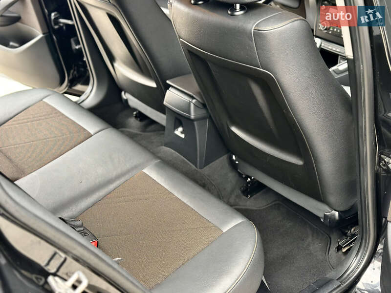 Позашляховик / Кросовер BMW X1 2013 в Києві